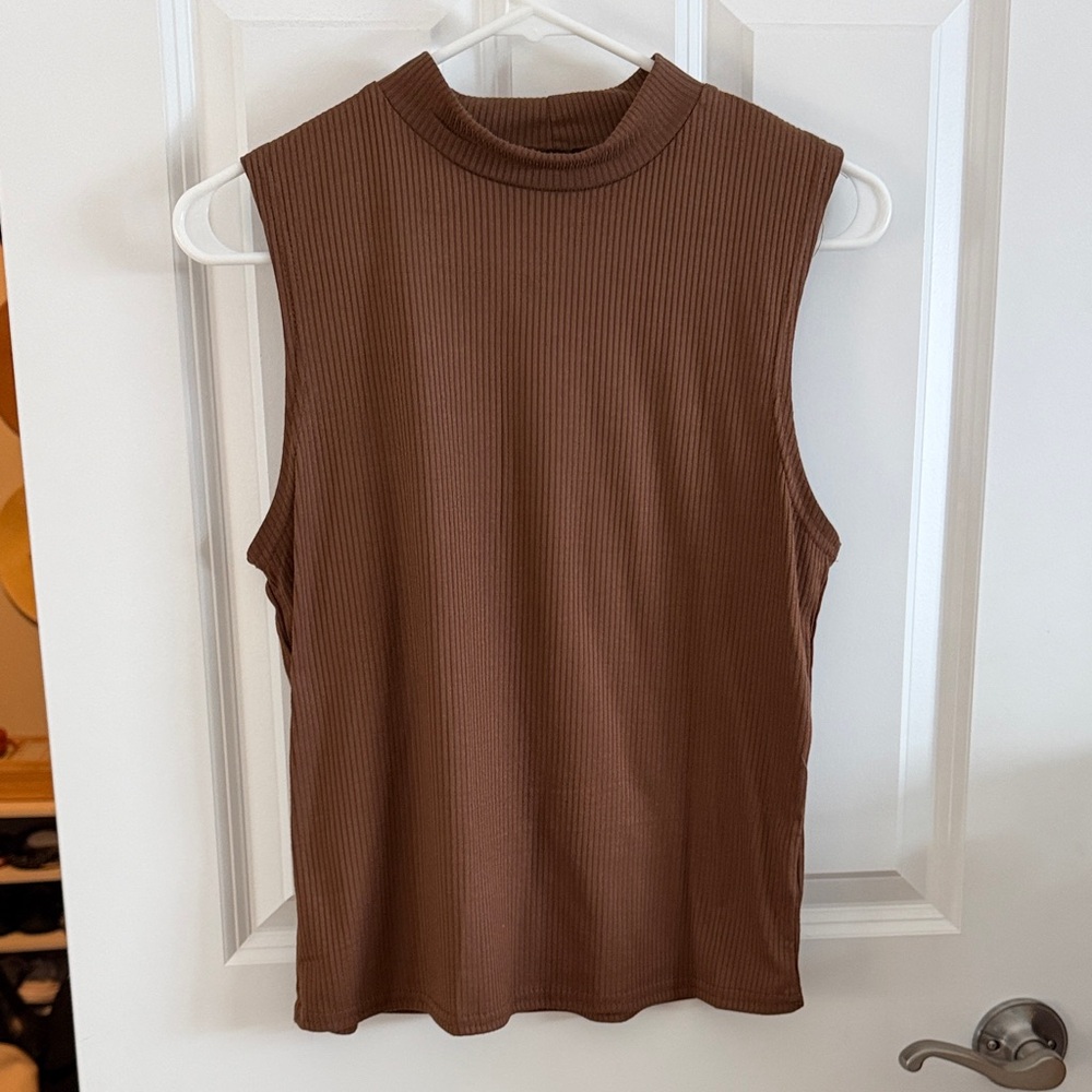 Sleeveless Brown Ribbed Tank Top | Size Large